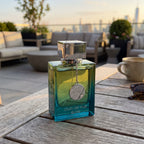 Perfume Armaf Club de Nuit Elite em ambiente externo durante o dia