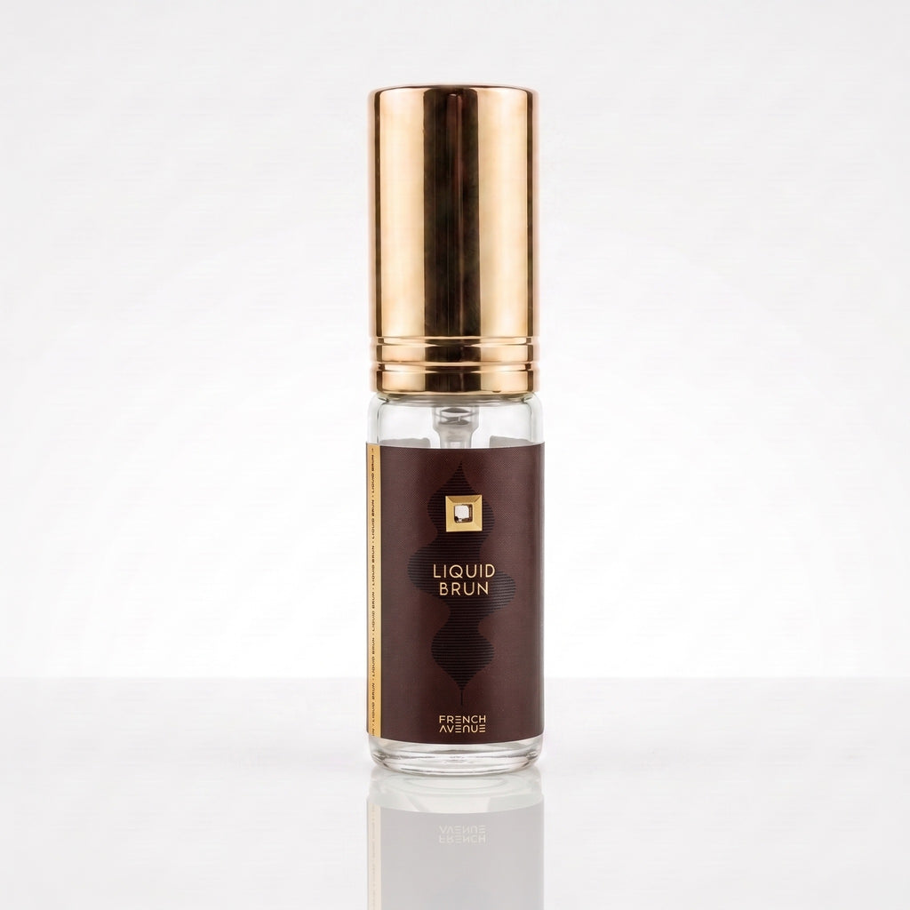 Decant de French Avenue Liquid Brun EDP em frasco transparente com tampa dourada