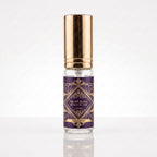 Decant de Lattafa Badee Al Oud Amethyst EDP masculino em frasco transparente com tampa dourada