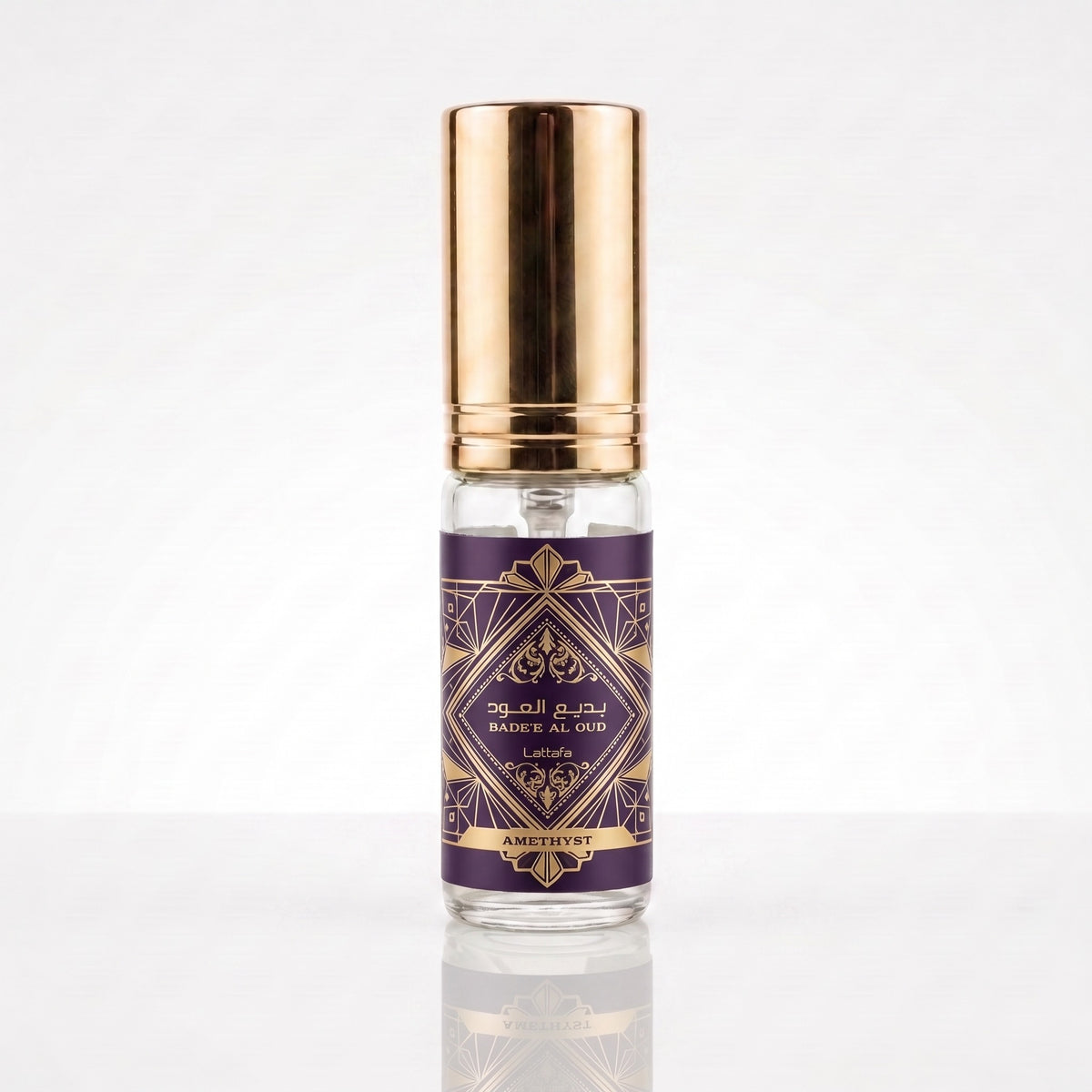 Decant de Lattafa Badee Al Oud Amethyst EDP masculino em frasco transparente com tampa dourada
