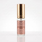 Decant do perfume Rayhaan Divine EDP feminino em fundo branco