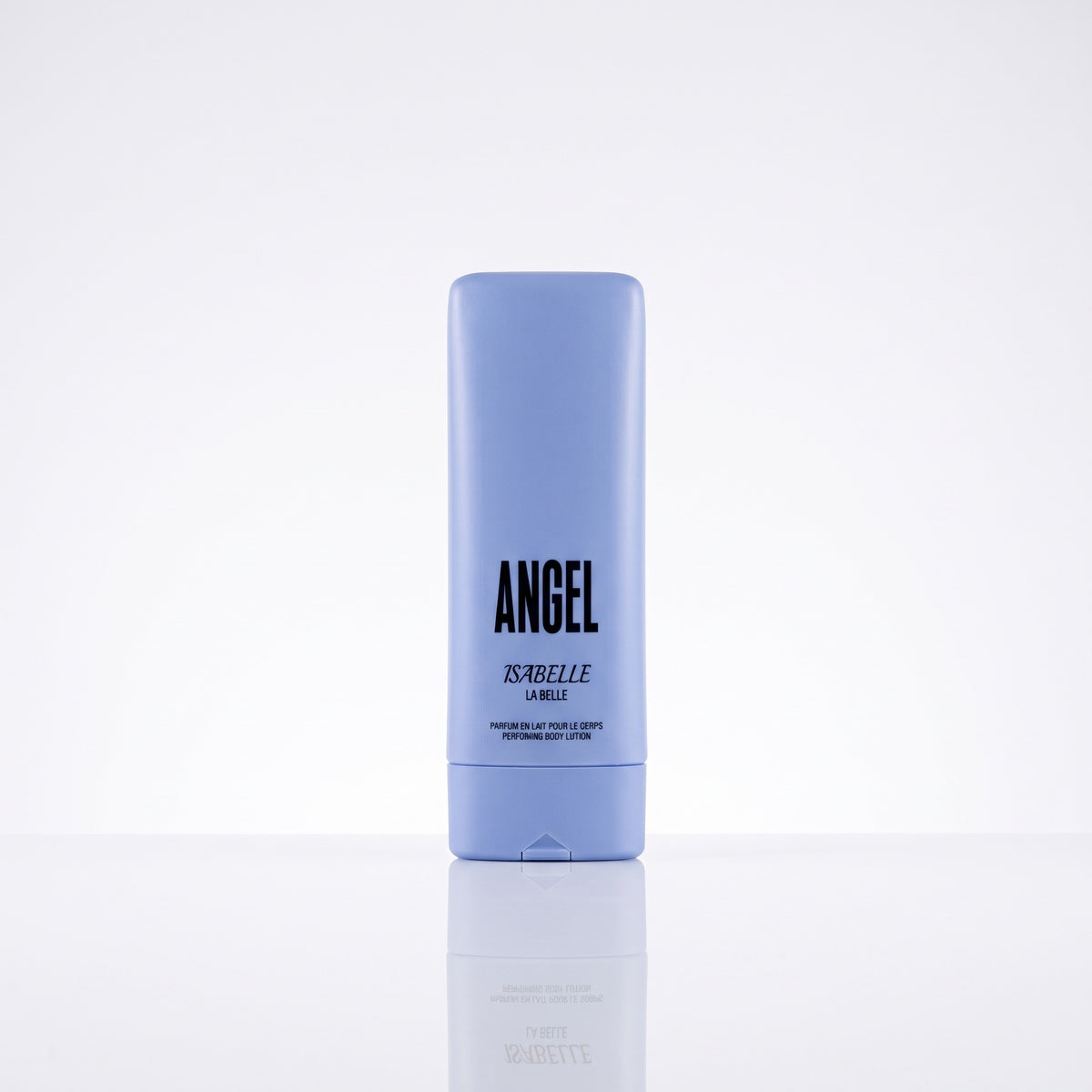Loção hidratante corporal Angel 200ml Isabelle La Belle em frasco azul-claro vertical sobre fundo branco
