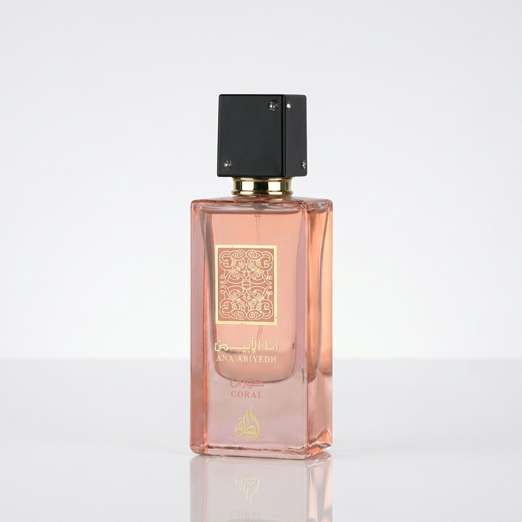 Perfume árabe Lattafa Ana Abiyedh Coral EDP em fundo branco