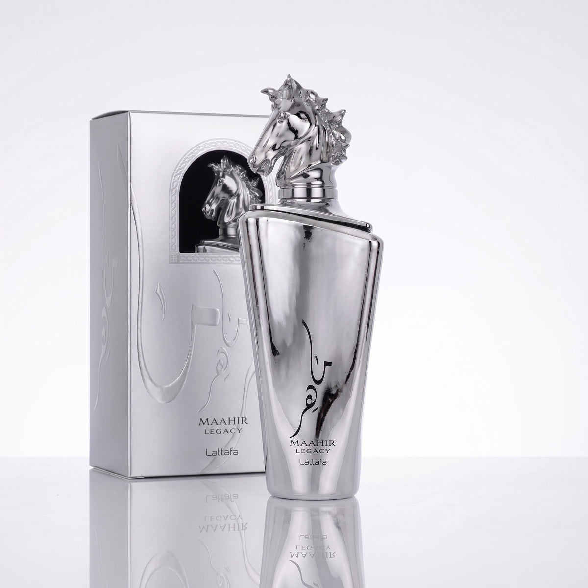 Perfume Lattafa Maahir Legacy EDP masculino 100ml com caixa em fundo branco