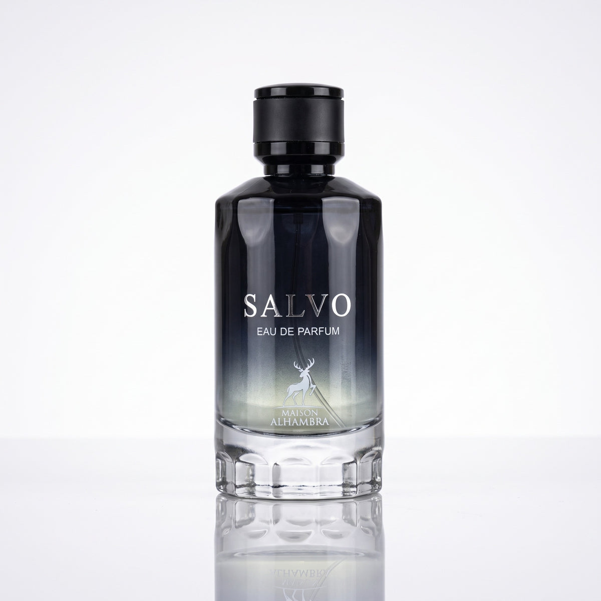 Perfume Maison Alhambra Salvo EDP masculino 100ml em fundo branco